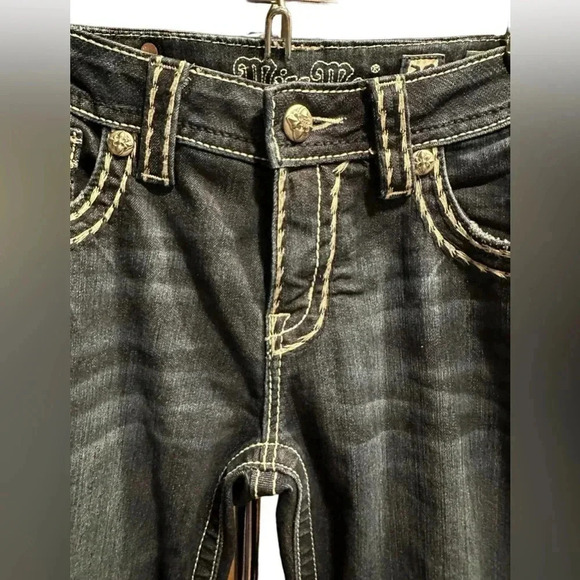 Miss Me signature cuffed Capri size 30 - Picture 5 of 9